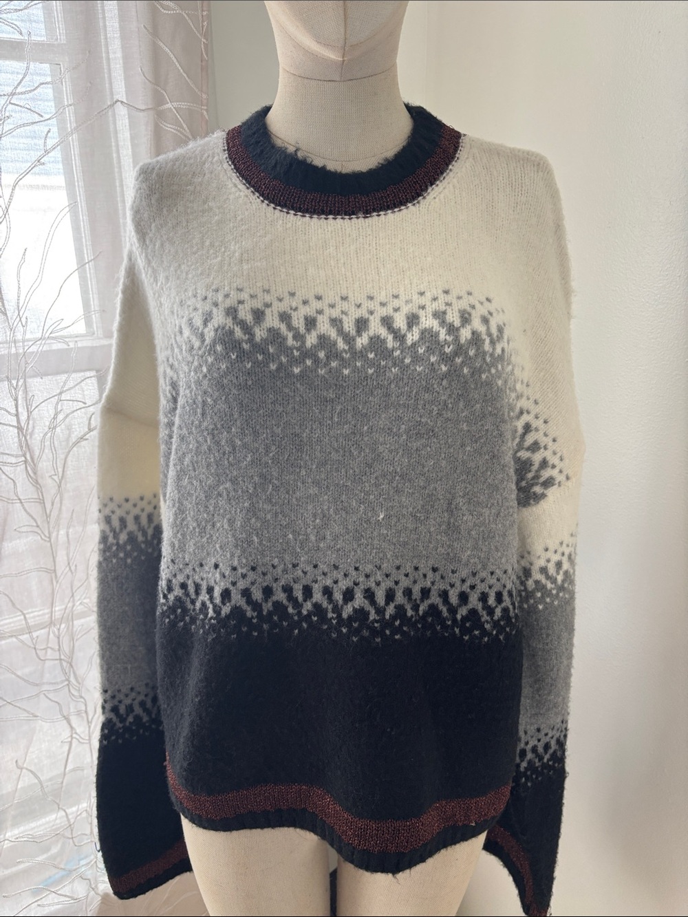 Women's Ombre Crewneck Sweater in White & Gray